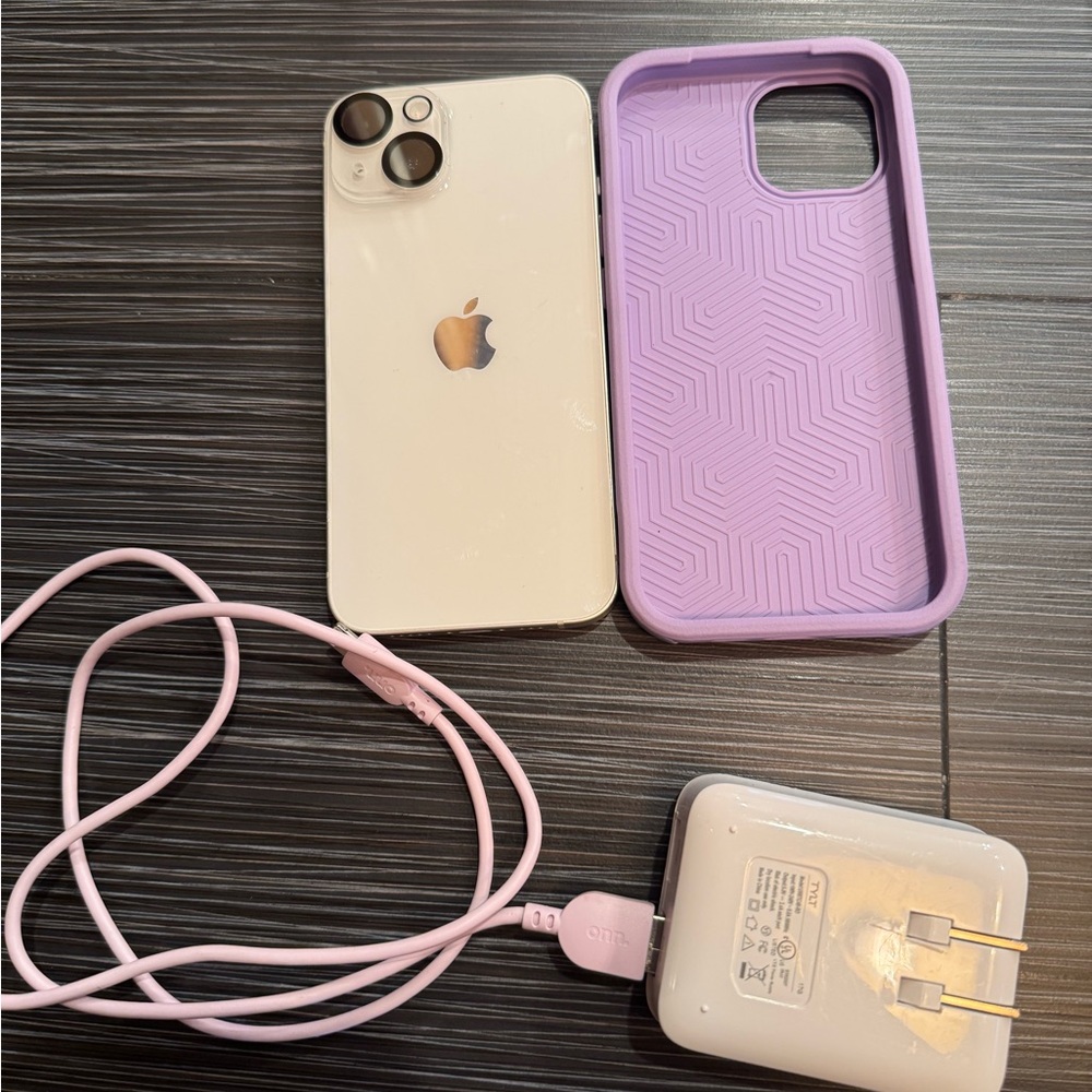 iPhone 14 128GB in pristine condition with Case and Charger